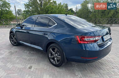 Ліфтбек Skoda Superb 2017 в 