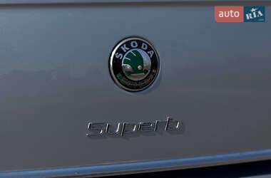 Лифтбек Skoda Superb 2012 в 