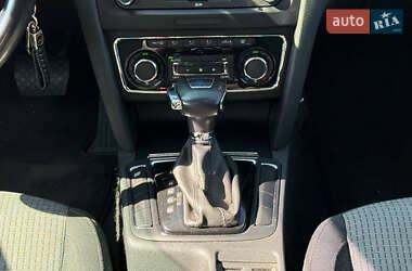 Лифтбек Skoda Superb 2012 в 