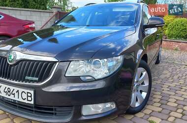 Універсал Skoda Superb 2011 в Рівному