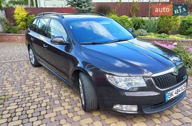 Универсал Skoda Superb 2011 в 