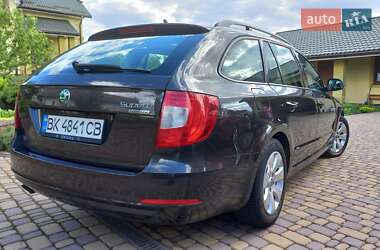 Универсал Skoda Superb 2011 в 