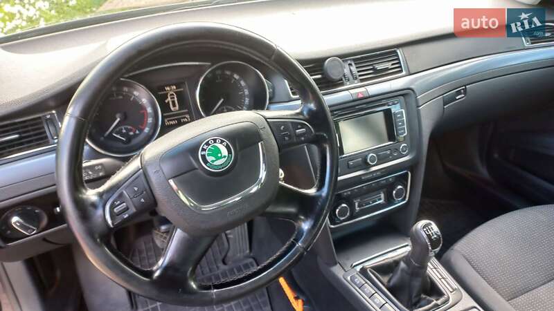 Універсал Skoda Superb 2011 в Рівному