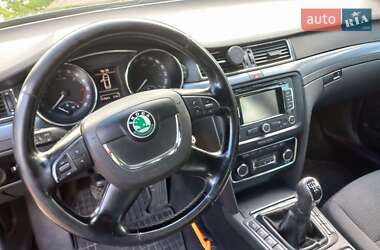 Универсал Skoda Superb 2011 в 
