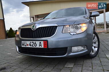 Лифтбек Skoda Superb 2011 в 