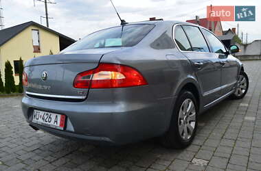 Лифтбек Skoda Superb 2011 в 