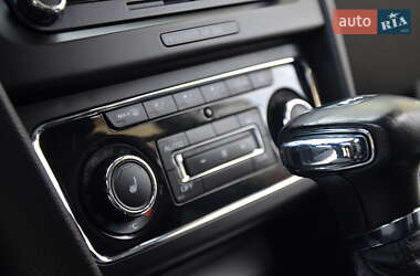 Лифтбек Skoda Superb 2011 в 