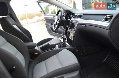 Лифтбек Skoda Superb 2011 в 