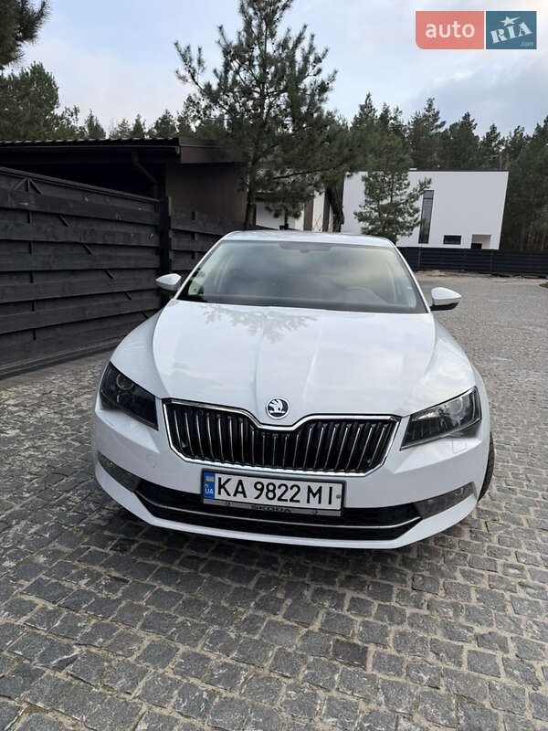 Ліфтбек Skoda Superb 2019 в Києві