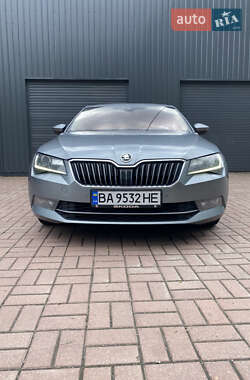 Лифтбек Skoda Superb 2015 в Кропивницком