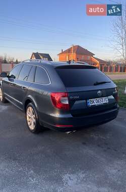 Универсал Skoda Superb 2014 в 