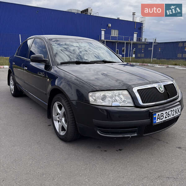 Ліфтбек Skoda Superb 2004 в 