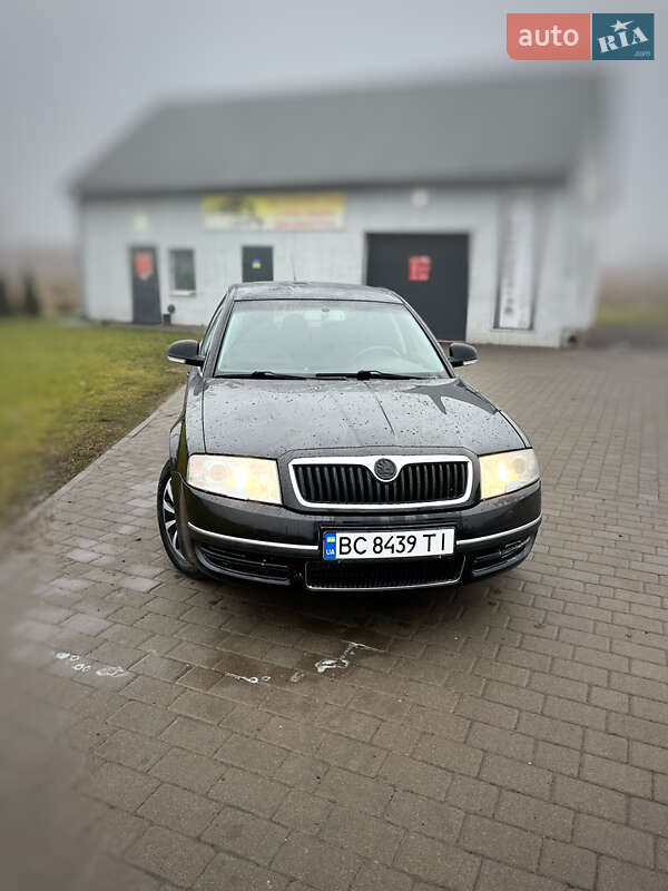 Лифтбек Skoda Superb 2007 в Каменке-Бугской