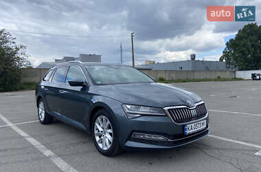 Универсал Skoda Superb 2019 в Киеве