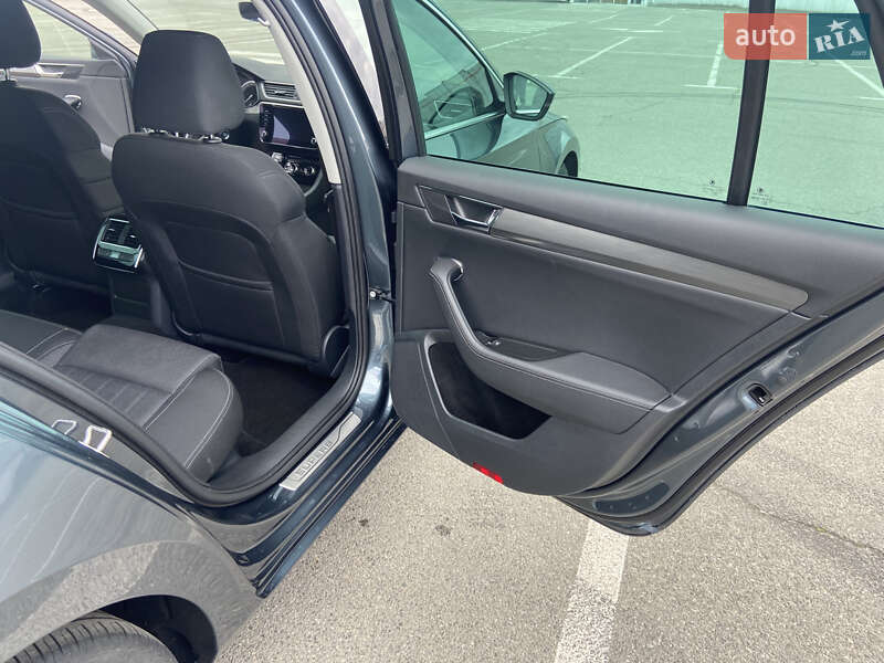 Універсал Skoda Superb 2019 в Києві