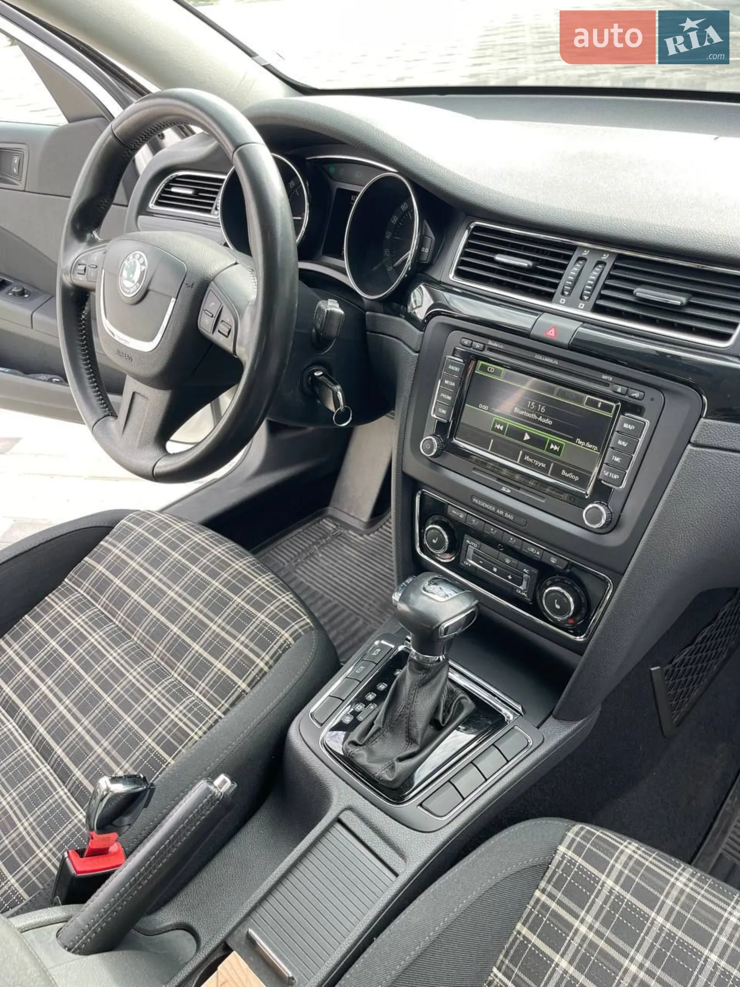 2012 Skoda Superb - мініатюра 3