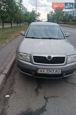 Лифтбек Skoda Superb 2006 в 