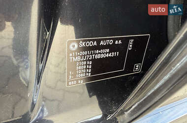 Универсал Skoda Superb 2011 в 