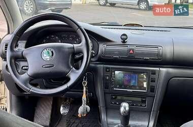 Лифтбек Skoda Superb 2005 в 