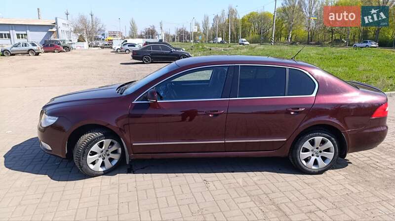 Лифтбек Skoda Superb 2009 в Краматорске