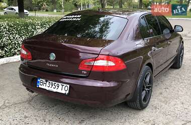 Лифтбек Skoda Superb 2009 в 