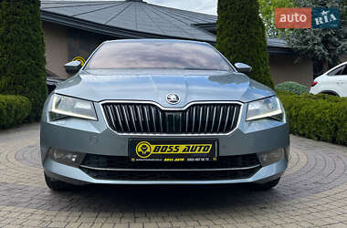 Ліфтбек Skoda Superb 2018 в 