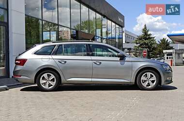 Універсал Skoda Superb 2016 в 