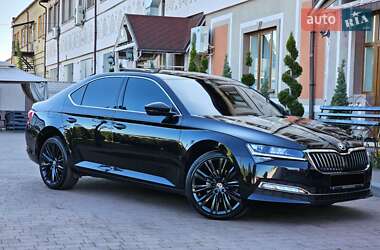 Ліфтбек Skoda Superb 2019 в 