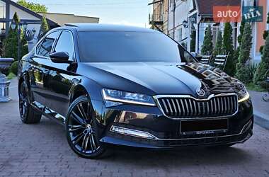 Ліфтбек Skoda Superb 2019 в 
