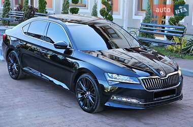 Ліфтбек Skoda Superb 2019 в 
