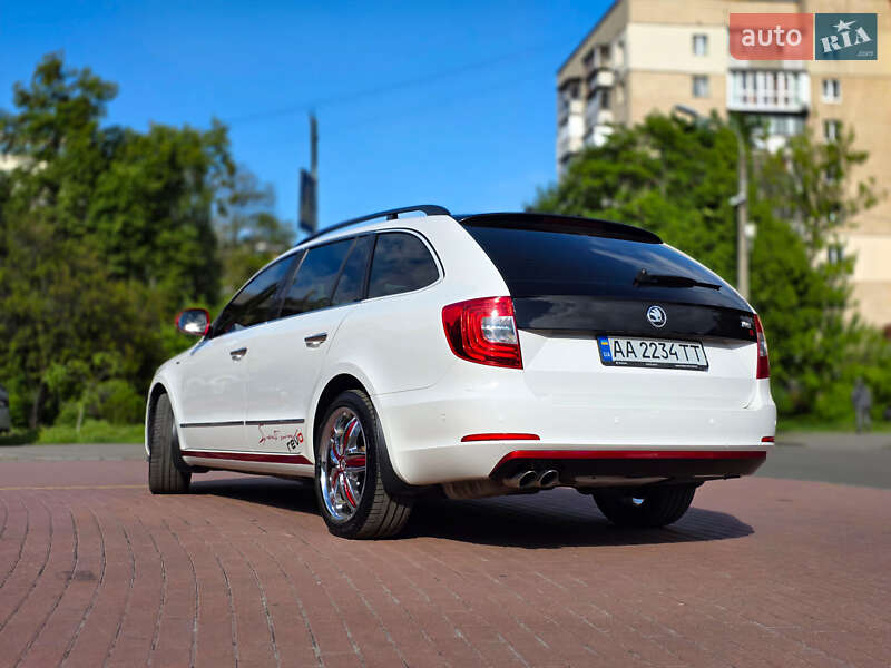 Универсал Skoda Superb 2013 в Киеве