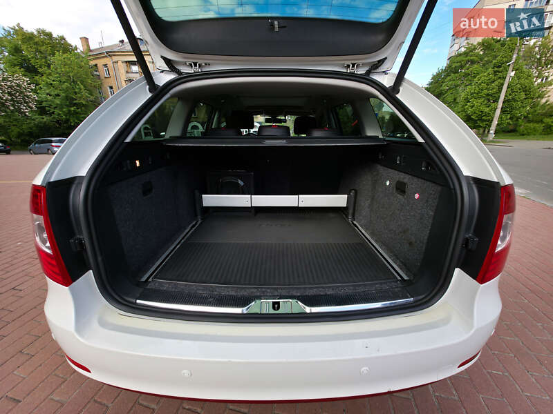 Универсал Skoda Superb 2013 в Киеве