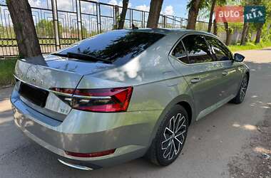 Лифтбек Skoda Superb 2019 в 