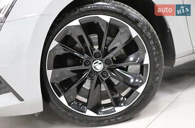 Ліфтбек Skoda Superb 2021 в 