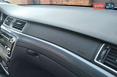 Універсал Skoda Superb 2011 в 