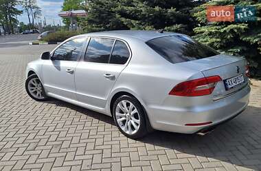 Ліфтбек Skoda Superb 2013 в 