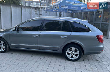 Универсал Skoda Superb 2010 в 