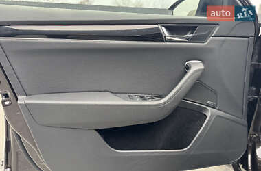 Ліфтбек Skoda Superb 2020 в 