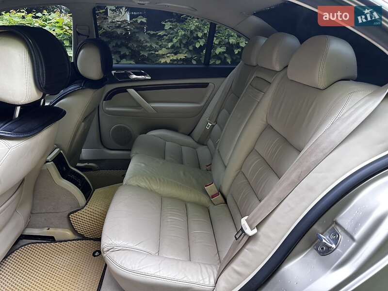 Лифтбек Skoda Superb 2004 в Стрые