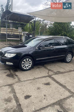 Универсал Skoda Superb 2011 в 