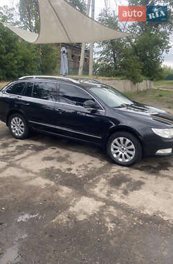 Универсал Skoda Superb 2011 в 