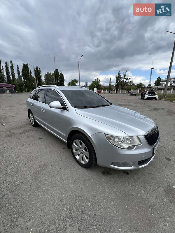 Универсал Skoda Superb 2012 в Киеве