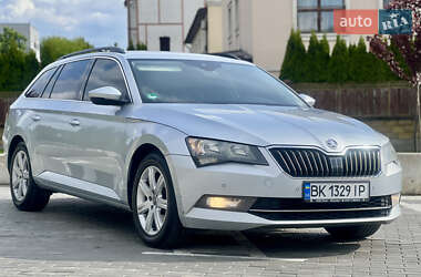 Универсал Skoda Superb 2017 в Ровно
