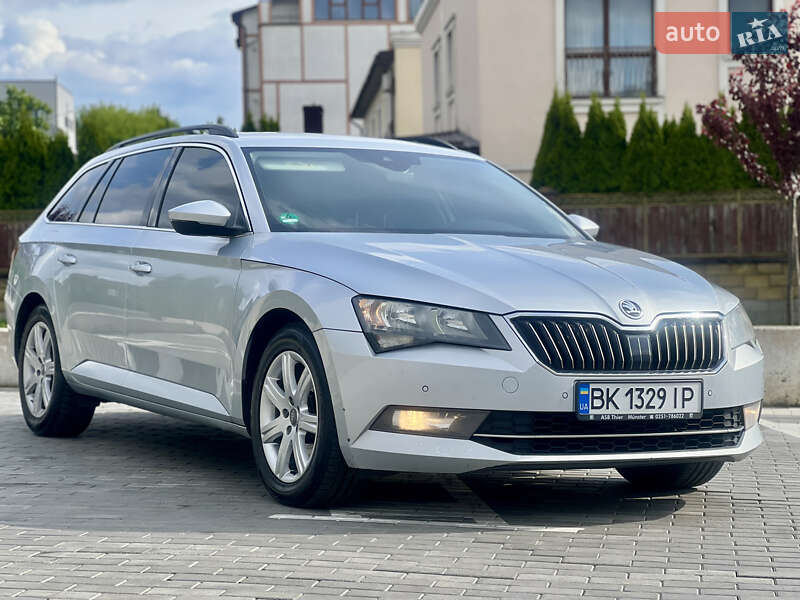 Універсал Skoda Superb 2017 в 