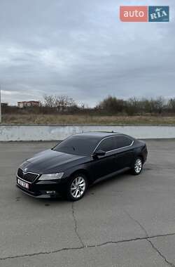 Ліфтбек Skoda Superb 2017 в 