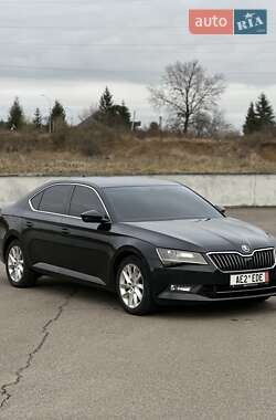 Ліфтбек Skoda Superb 2017 в 