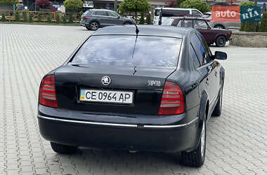 Лифтбек Skoda Superb 2003 в 