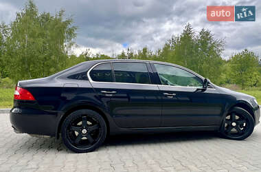 Лифтбек Skoda Superb 2009 в 
