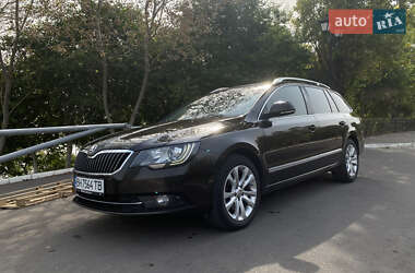 Універсал Skoda Superb 2014 в Одесі
