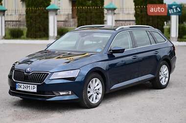 Універсал Skoda Superb 2017 в 